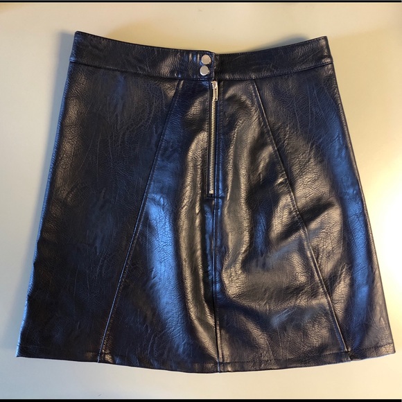 Zara Dresses & Skirts - NWOT ZARA Navy Faux Leather Mini Skirt